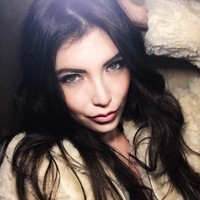 “Sepertinya kita telah ‘menormalkan’ kekerasan, tetapi tubuh yang telanjang lebih mengkhawatirkan moralitas palsu masyarakat kita. Ada kebutuhan akan pendidikan seksual yang komprehensif dan nyata di sekolah, mendidik generasi masa depan untuk tidak memperkosa, melakukan kekejaman atau membunuh,” jelas Are. Foto: dok. Instagram (@soyarerojas)