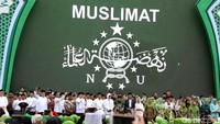 Acara tersebut juga dihadiri Ketua PP Muslimat NU Khofifah Indar Parawansa, Menko Polhukam Wiranto, Menko Kemaritiman Luhut Binsar Panjaitan, Menteri Perhubungan Budi Karya Sumadi, Menteri Agama Lukman Hakim Saifuddin, Menteri Pemuda dan Olahraga Imam Nahrawi, Gubernur DKI Jakarta Anies Baswedan, dan Sekjen PBNU Helmy Faisal. 