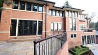 Rumah ini berlokasi di Alderley Edge, Cheshire, Inggris. Dailymail/Benson Bunch Estate.