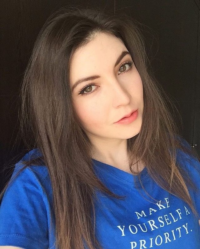 “Saya merasakan banyak kebebasan dan pada saat yang sama ketenangan, melihat bahwa tidak ada yang melecehkan saya, tidak ada yang menyentuh saya. Tentu saja mereka menonton, mereka mengagumi dan apa yang mereka lakukan menghormati saya,” ujar Are. Foto: dok. Instagram (@soyarerojas)