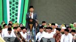 Berkopiah dan Sarung, Potret Jokowi di Harlah ke-73 Muslimat NU