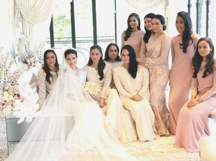 Julia Rais Kahwin Tengku Abdullah : Pasangan diraja yang mulia tengku