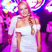 Dokter mendiagnosanya mengalami penyakit autoimun. Menurut penelitian, penyakit tersebut ada hubungannya dengan efek implan payudara. Foto: dok. Instagram