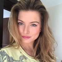 Setelah skandal tersebut, Zara mengaku menyesal atas perbuatannya. Itu terjadi begitu saja, itu seperti bukan aku. Seharusnya aku langsung tidur saja, ucap penyesalannya.  Foto: dok. Instagram