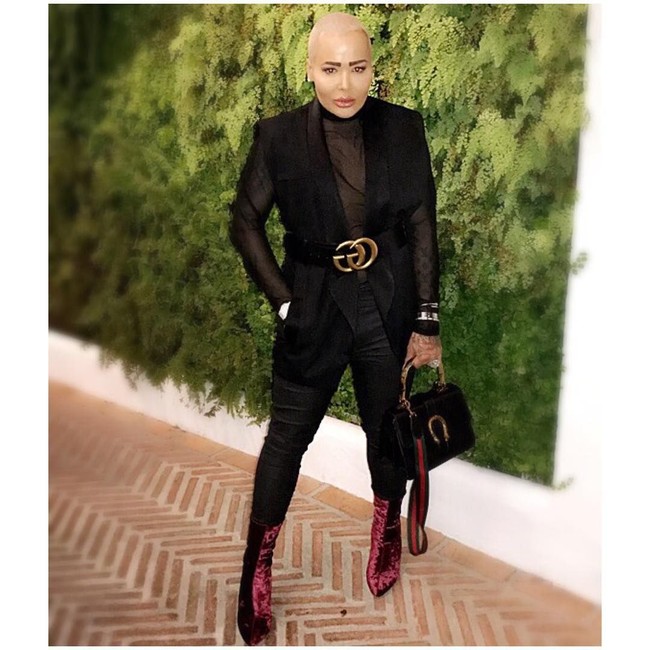 Bukannya mirip Kim Kardashian, penampilan Jordan malah terlihat sangat palsu. Tak jarang netizen berkomentar negatif tentang penampilannya di Instagram.  Foto: dok. Instagram