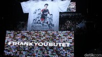 Liliyana Natsir telah 24 tahun berkiprah di dunia bulutangkis. 