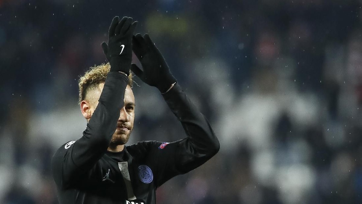 Neymar absen saat Paris Saint Germain bertamu ke Manchester United (Srdjan Stevanovic/Getty Images)