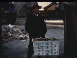 Potret Langka Kota Seoul Masih Melarat, Sapi Pun Berkeliaran