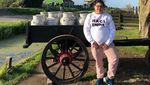 Hadiahi Hotman Paris Berlian, Ini Gaya Keren Aleta Molly Saat Kulineran