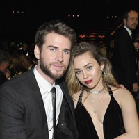 Kami tahu perasaan cinta satu sama lain, tapi kami ingin menggelar acara pernikahan dengan sesuatu yang sederhana dan tidak neko-neko dan merayakannya bersama keluarga. Namun, hari itu tetap terasa istimewa, sangat spesial, kata Liam saat menjadi bintang tamu Live with Kelly and Ryan. (Foto: Getty Images)