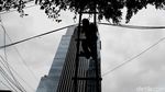 Kabel Semrawut di Depan Polsek Taman Sari Dirapikan