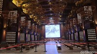 Ada 5 ajaran utama Konfusius yang dituangkan ke dalam bentuk ruangan, yaitu benevolence, faith, wisdom, justice, courtesy. Ruangan pertama adalah benevolence yang berarti kebajikan. (Bonauli/detikTravel)