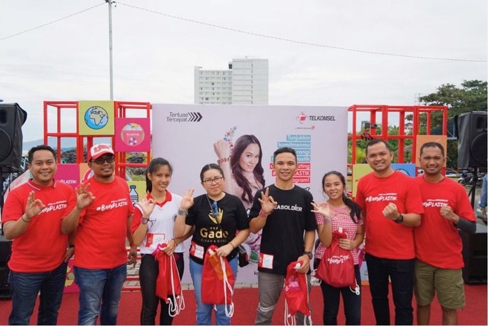 Warga Manado Bijak Pakai Plastik Lewat Gerakan #BhayPlastik