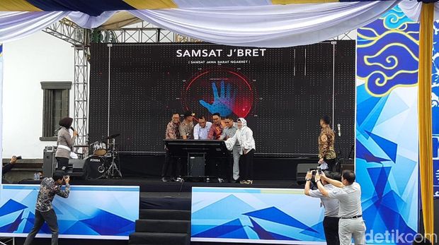 Bayar pajak kendaraan