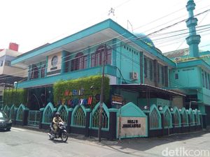 DMI Sesalkan Massa Konvoi Lempar Batu ke Masjid Jogokariyan
