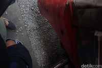 Jarak antara kaki dan kereta api (Shinta/detikTravel)