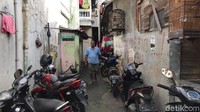 Sesuai data Samsat Jakarta Barat, mobil Bentley tipe Continental GT.4.0/3993 CC itu ada di Jalan Mangga Besar IVA, Tamansari, Jakarta Barat. Pemilik tertera atas nama Zulkifli.