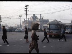 Potret Langka Kota Seoul Masih Melarat, Sapi Pun Berkeliaran