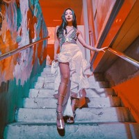 Namun kehidupan yang ditampilkan KC di media sosial bukanlah segalanya. Teman-temanku tahu bahwa bahwa aku hanya menunjukkan 3% kehidupanku di Instagram, ujar KC, seperti dikutip Beyond The Interview. Foto: Instagram (@kcdelro)