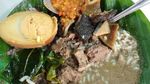 Yuk, Hangatkan Badan dengan Sarapan Nasi Pindang yang Gurih Enak!