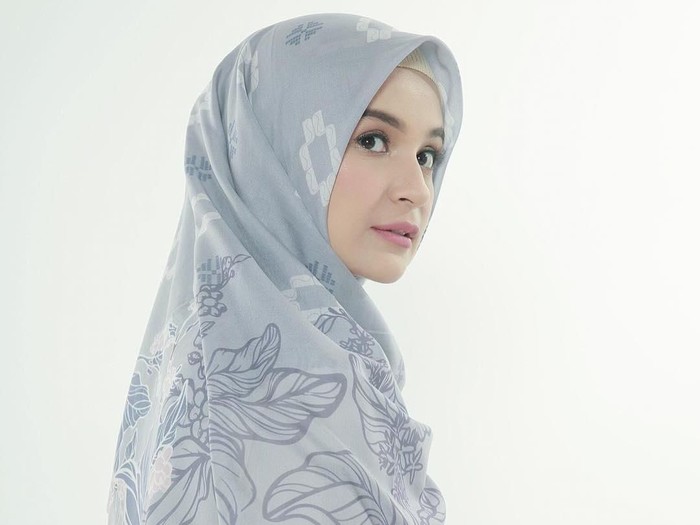 Jilbab Segiempat Jumbo Motif