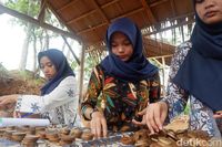 Banjarnegara Punya Pasar di Tengah Hutan Lho