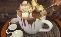 Wouw! Hot Chocolate Seberat 9 Kg Ini Bisa Dimakan untuk 21 Orang