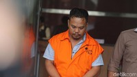 Usai menandatangan berkas P21, penyuap bupati Pakpak Bharat ini siap disidang.