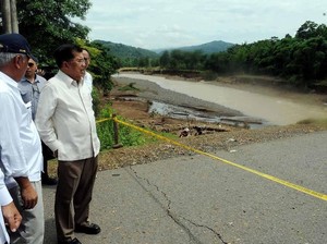 Tanggap Bencana Banjir Besar Sulsel Diperpanjang Satu Pekan