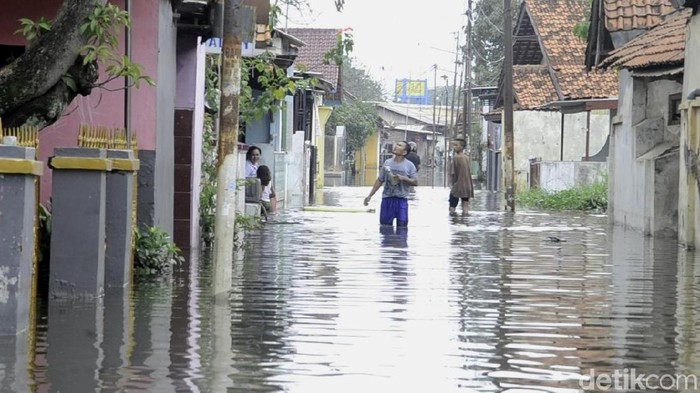 Banjir di Kota Pekalongan Meluas, Pengungsi Bertambah