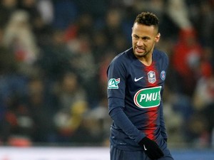 Pulang Kampung, Neymar Jalani Pemulihan di Brasil