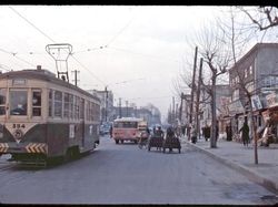Potret Langka Kota Seoul Masih Melarat, Sapi Pun Berkeliaran