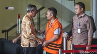 Rizal Effendi Padang dalam waktu dekat akan menjalani persidangan perdana terkait dugaan melakukan suap di sejumlah proyek infrastruktur di Dinas PUPR Kabupaten Pakpak Bharat, Sumatera Utara.