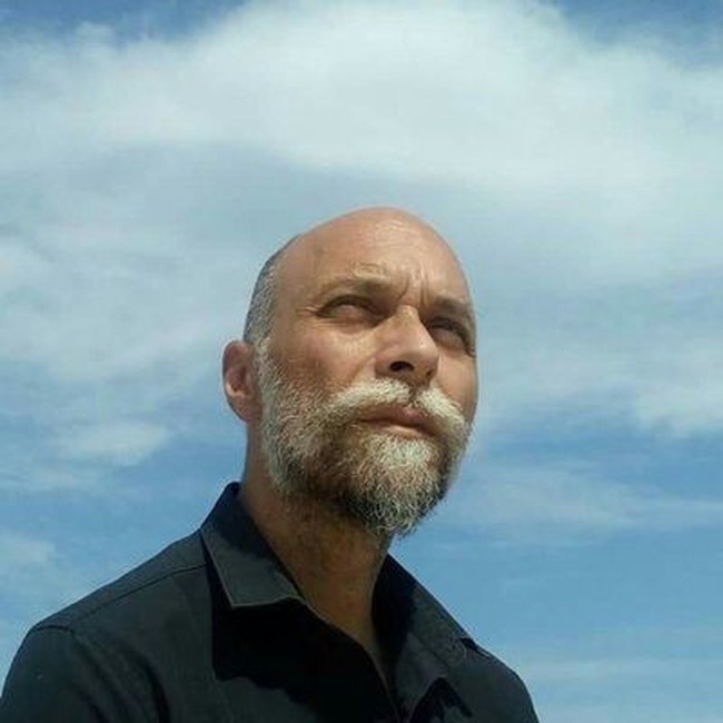 Evangelos Katsioulis: IQ 198. Menurut World Genius Directory, Evangelos Katsioulis, MD, MSc, MA, PhD memiliki IQ teruji salah satu yang tertinggi di dunia dengan skor 198. Katsioulis juga memiliki gelar dalam bidang filsafat dan teknologi penelitian medis. Foto: Istimewa