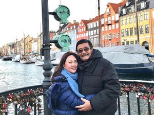 Menikah 19 Tahun, Kemesraan Djarot & Happy Senantiasa Awet