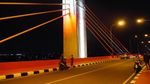 Foto: Cantiknya Jembatan Musi IV Palembang di Kala Malam