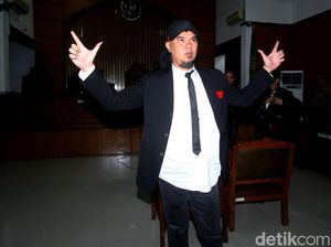 Ahmad Dhani Sakit Sampai Diinfus, Al dan Dul Belum Bisa Jenguk