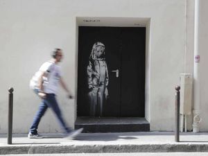 Akhirnya! 6 Orang Ditangkap karena Curi Mural Banksy di Prancis