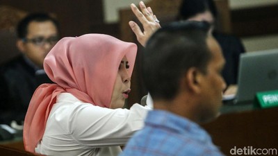 Istri Nurhadi Cerita Simpan Sobekan Perkara