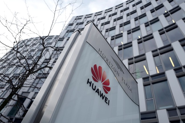 Ramai-ramai Membela Huawei dari Gencetan AS