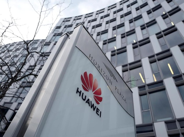 German and American officials fight over Huawei