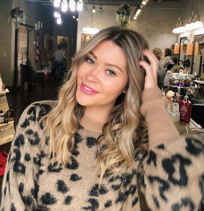 Wanita yang kini jadi kontestan bintang acara reality show The Bachelor itu kini jadi aktivis melawan kekerasan seksual. Dia mengedukasi para wanita untuk melawan kekerasan. Foto: dok. Instagram