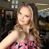 Di usia lima bulan, Georgie menjalani operasi pertamanya. Sejak itu, Rubia pun memilih menjadi ibu rumah tangga dan fokus mengurus anaknya. Aku bermain, bernyanyi, berdansa bersamanya. Stimulasi diberikan setiap hari di rumah. Aku berhenti bekerja untuk mendedikasikan diriku sepenuhnya untuk dia, jelas Rubia. Foto: dok. georgiafurlan.oficial