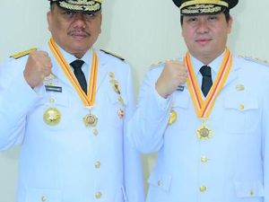 Entaskan Kemiskinan, Gubernur Olly Raih Award Adhi Purna Prima