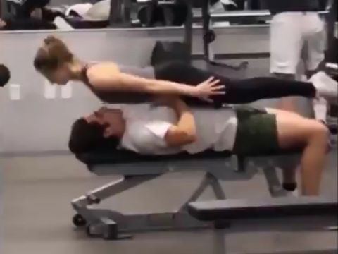 Viral, Video Pasangan Nge-gym Bareng Ini Malah Dinyinyirin Netizen