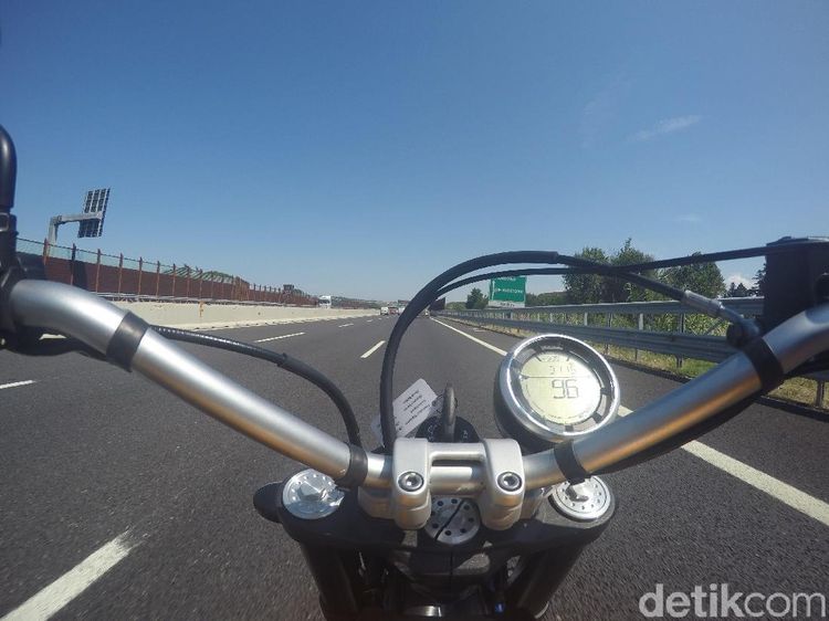 Jangan Ngiri, Motor Boleh Masuk Tol di Beberapa Negara