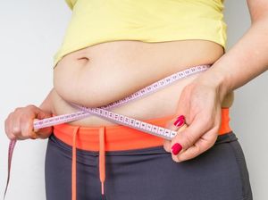 Dear Kaum Rebahan, Hindari Hal Berikut Jika Tak Ingin Punya Perut Buncit