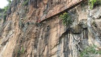 Jembatan itu bakal mampu menopang maksimal 6 pengunjung. Hal ini sesuai dengan kalkulasi kemampuan jembatan dalam menopang beban. (Aji Kusuma/detikTravel)