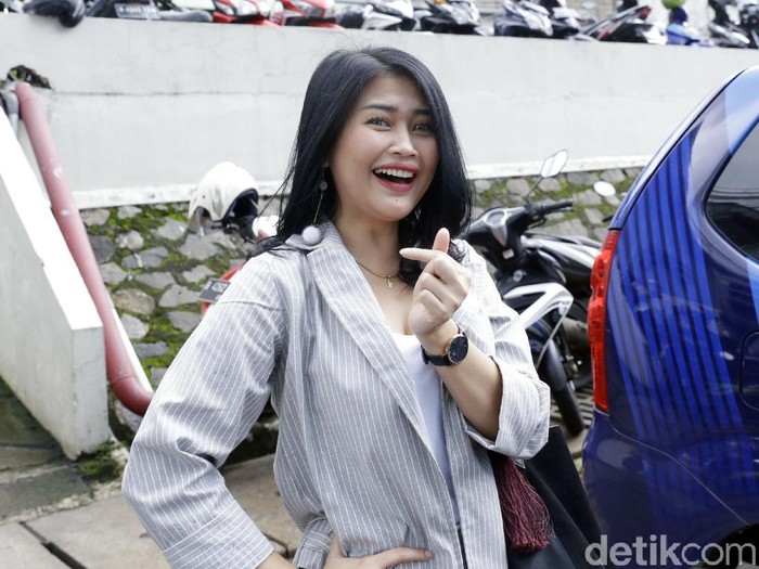 Ovi Sovianti saat itemui di studio Trans TV.