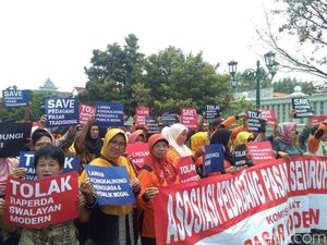 Pedagang Pasar di Sleman Mengadu ke Gubernur DIY